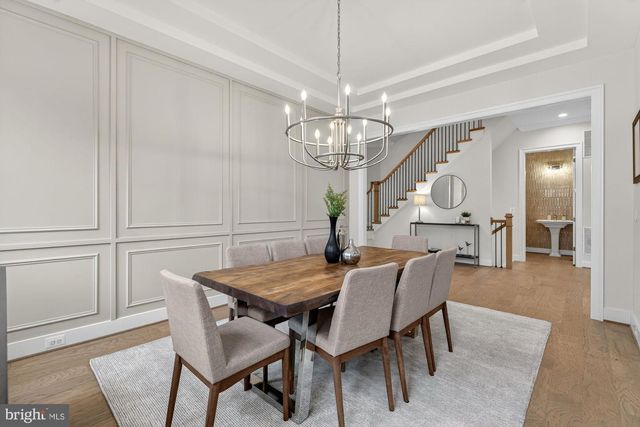 505 HILLCREST DR SW, Vienna, VA 22180