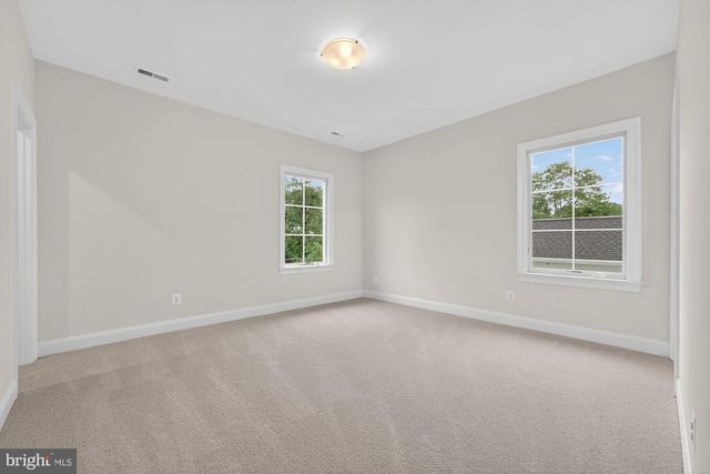 505 HILLCREST DR SW, Vienna, VA 22180