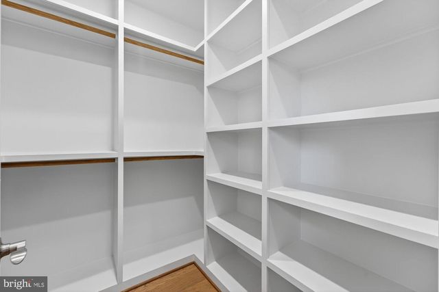 505 HILLCREST DR SW, Vienna, VA 22180