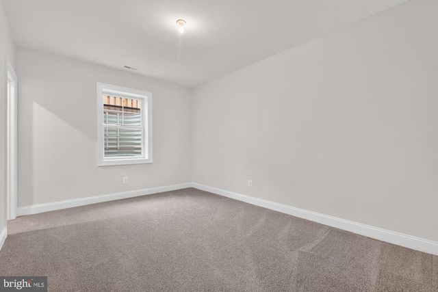 505 HILLCREST DR SW, Vienna, VA 22180