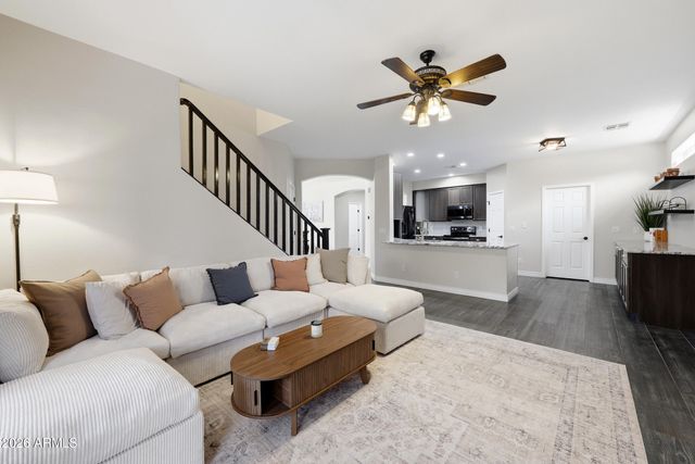 18137 W CANYON Lane, Goodyear, AZ 85338