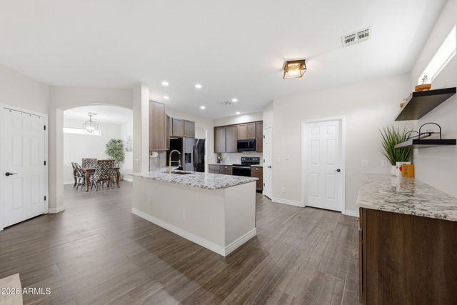 18137 W CANYON Lane, Goodyear, AZ 85338