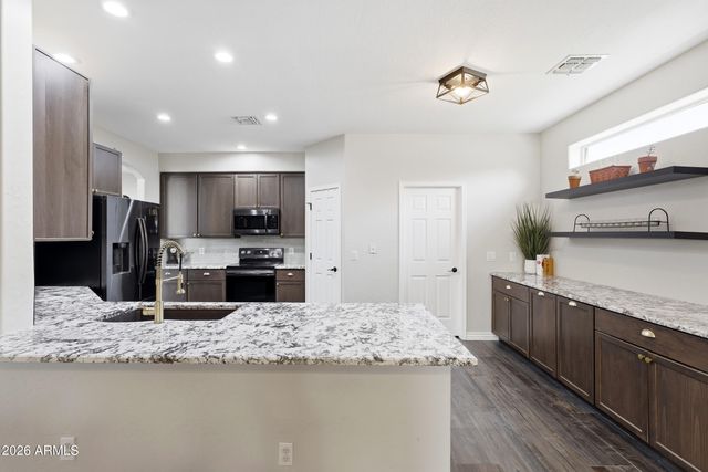 18137 W CANYON Lane, Goodyear, AZ 85338