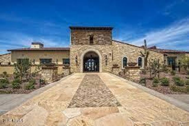 18137 W CANYON Lane, Goodyear, AZ 85338
