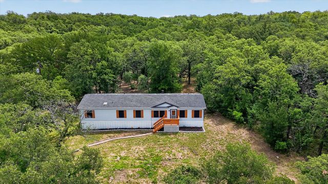 1270 Private Road 3627, Springtown, TX 76082