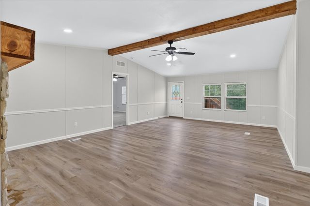 1270 Private Road 3627, Springtown, TX 76082