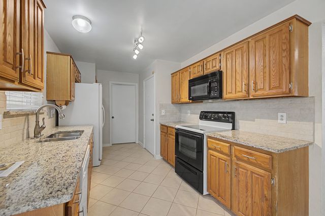 507 Claymore Drive, Euless, TX 76040