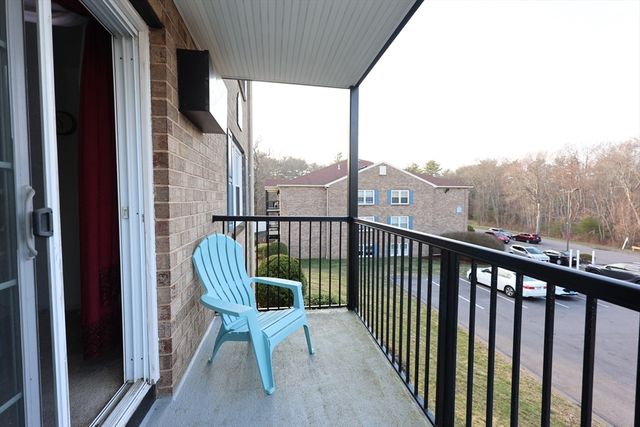 610 S Franklin St B202, Holbrook, MA 02343