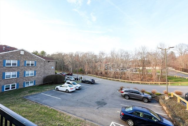 610 S Franklin St B202, Holbrook, MA 02343