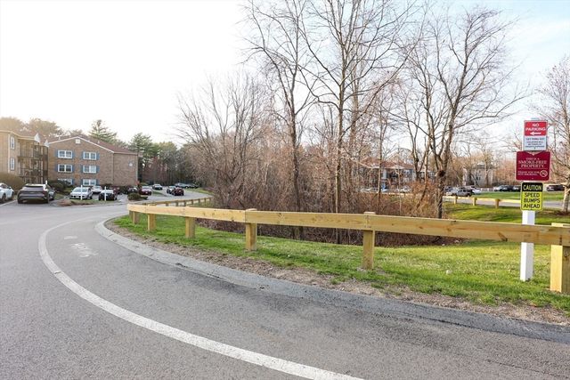 610 S Franklin St B202, Holbrook, MA 02343