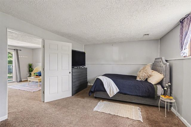 1409 Bacon Avenue, Portage, MI 49002