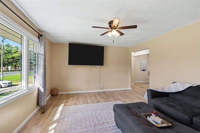 1409 Bacon Avenue, Portage, MI 49002