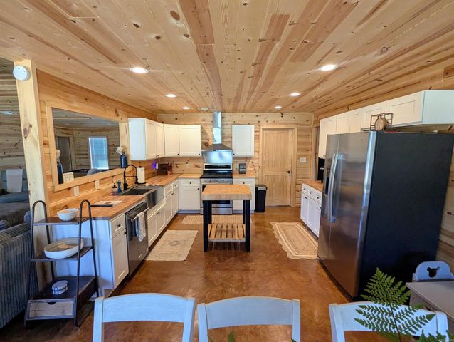 3191 Brownsville Road, Greers Ferry, AR 72067