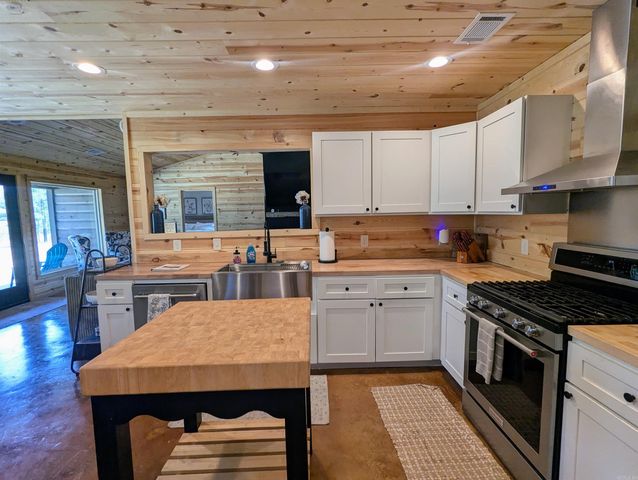 3191 Brownsville Road, Greers Ferry, AR 72067