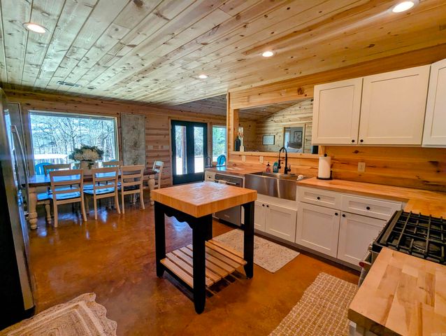 3191 Brownsville Road, Greers Ferry, AR 72067