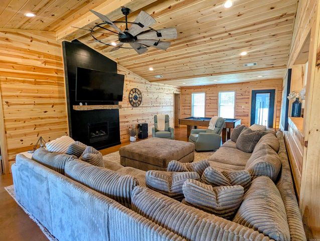 3191 Brownsville Road, Greers Ferry, AR 72067