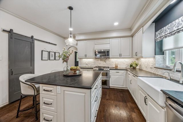 27 Cedarwing Lane, The Woodlands, TX 77380