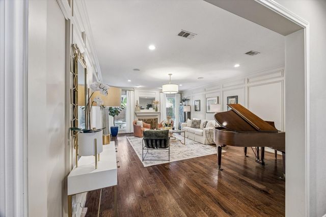 27 Cedarwing Lane, The Woodlands, TX 77380