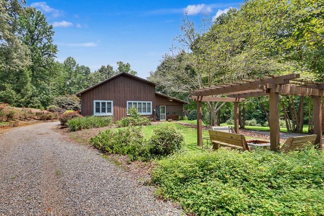 256 Low Gap Road, Hayesville, NC 28904