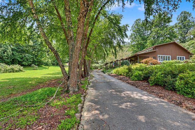 256 Low Gap Road, Hayesville, NC 28904