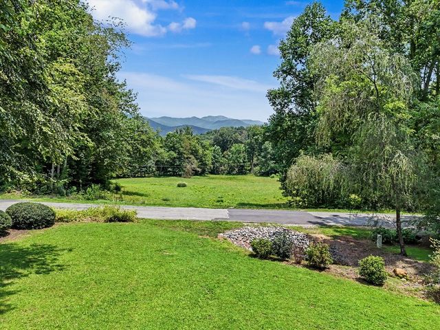 256 Low Gap Road, Hayesville, NC 28904