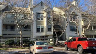 11717-A KARBON HILL CT #701B, Reston, VA 20191