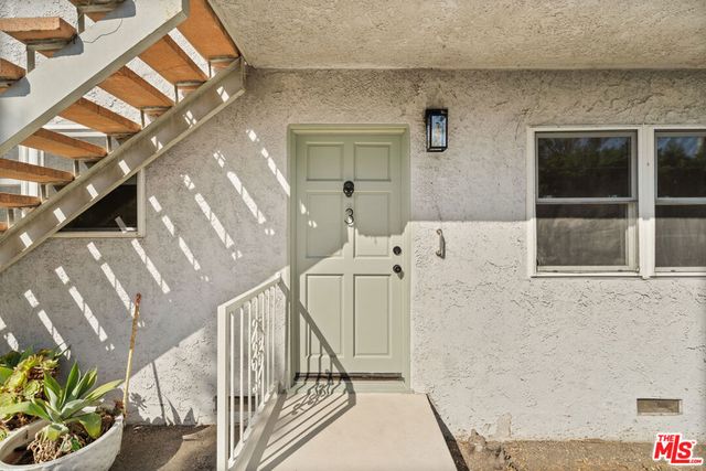 717 Raymond Avenue 3, Santa Monica, CA 90405