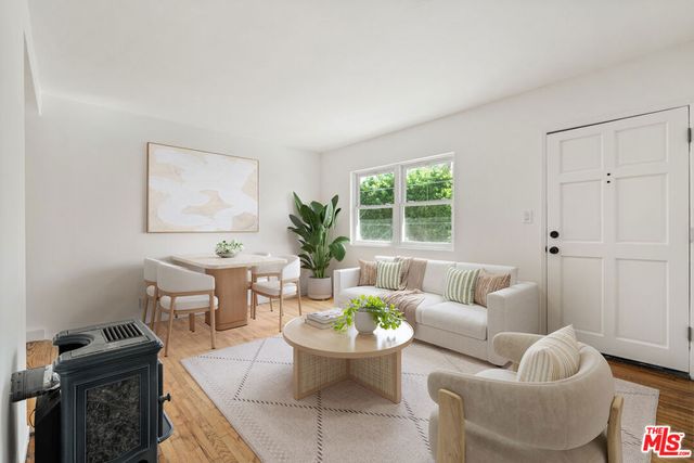 717 Raymond Avenue 3, Santa Monica, CA 90405