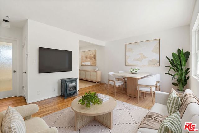 717 Raymond Avenue 3, Santa Monica, CA 90405