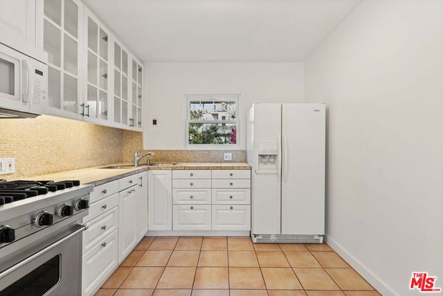 717 Raymond Avenue 3, Santa Monica, CA 90405