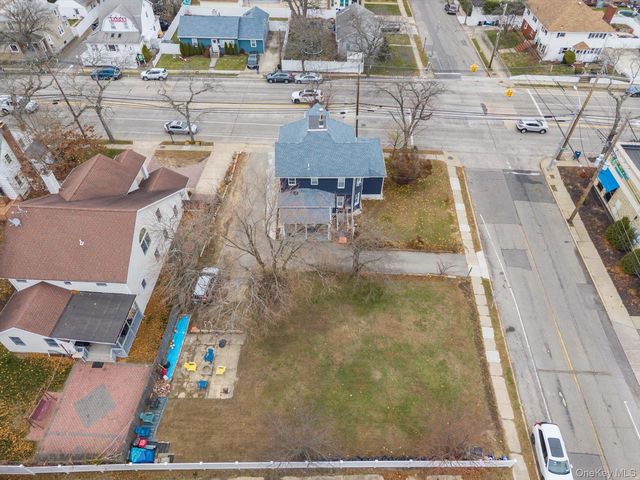 41 Atlantic Avenue, Freeport, NY 11520