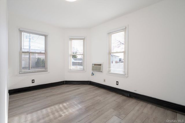 41 Atlantic Avenue, Freeport, NY 11520