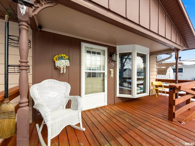 1506 WOODBINE Drive, Washington, IL 61571