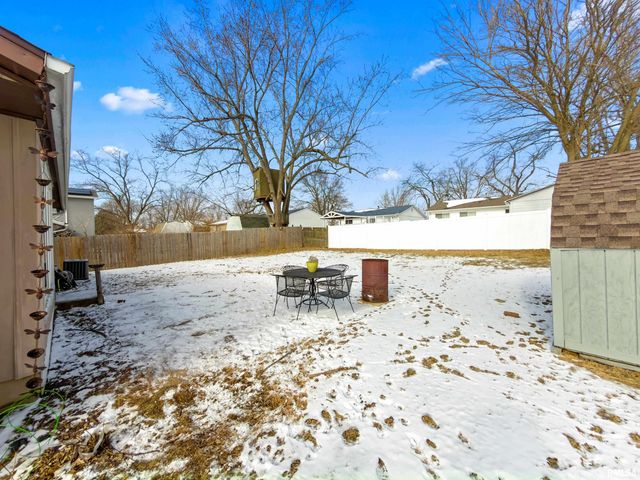 1506 WOODBINE Drive, Washington, IL 61571