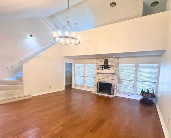 6004 Lakehurst Drive, Arlington, TX 76016