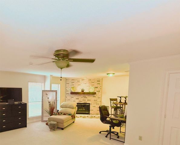 6004 Lakehurst Drive, Arlington, TX 76016