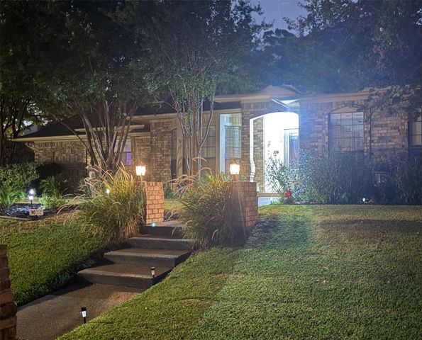 6004 Lakehurst Drive, Arlington, TX 76016
