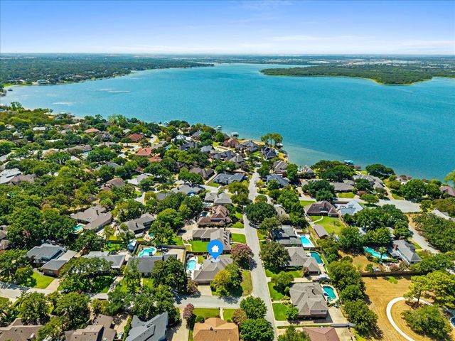 6004 Lakehurst Drive, Arlington, TX 76016