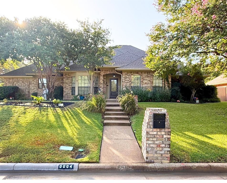 6004 Lakehurst Drive, Arlington, TX 76016 — photo 2