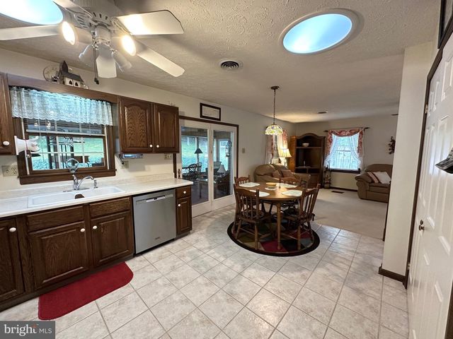 7714 FERN GROTTO CIRCLE CIR, Fayetteville, PA 17222