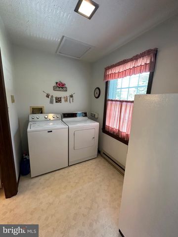 7714 FERN GROTTO CIRCLE CIR, Fayetteville, PA 17222