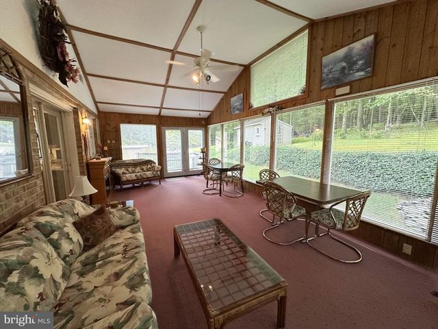 7714 FERN GROTTO CIRCLE CIR, Fayetteville, PA 17222