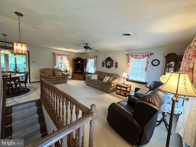 7714 FERN GROTTO CIRCLE CIR, Fayetteville, PA 17222