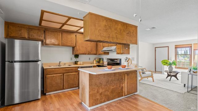 1999 Union Ave, Fairfield, CA 94533