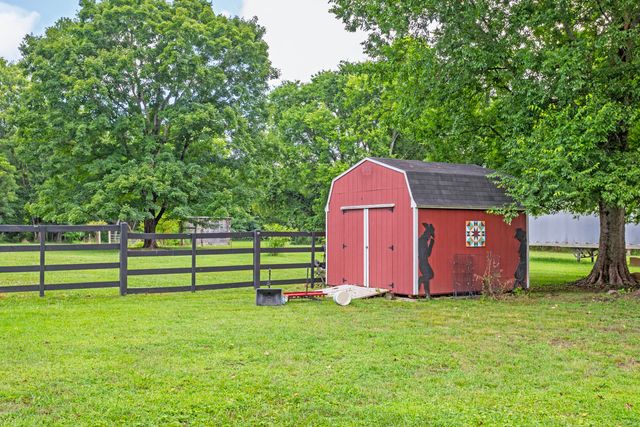 123 Leggett Road, Sale Creek, TN 37373