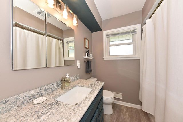 3364 S 73rd STREET, Milwaukee, WI 53219