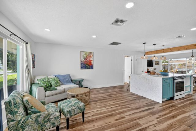 2607 W End Road, West Palm Beach, FL 33406