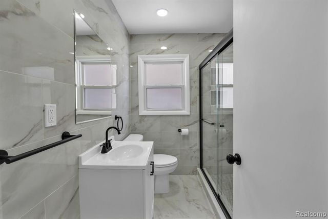 2359 Detroit Avenue, Lincoln Park, MI 48146