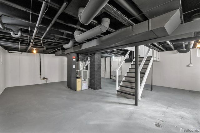 2359 Detroit Avenue, Lincoln Park, MI 48146