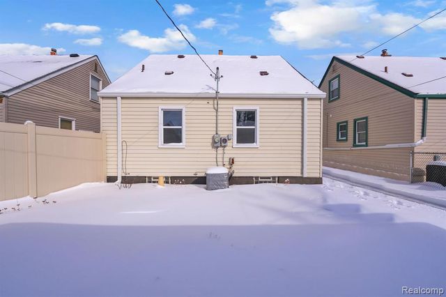 2359 Detroit Avenue, Lincoln Park, MI 48146